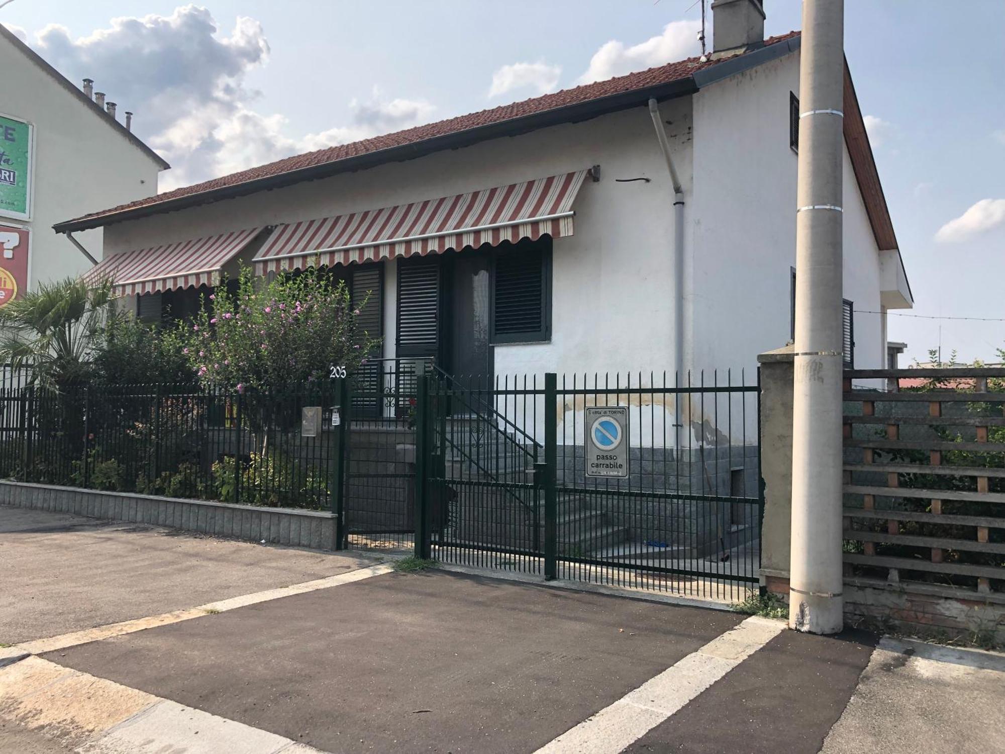 Stanze Private In Villa Turin Bagian luar foto